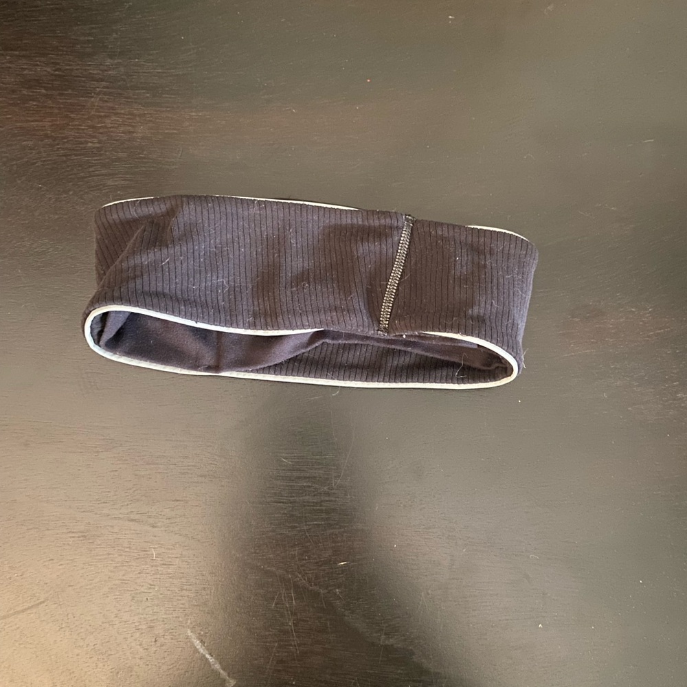 Black Athleta headband